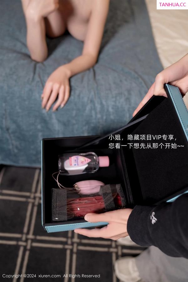 周于希dummy  [XiuRen]高清写真图 2024.02.23 No.8136 周于希Sally 美腿丝袜第75张图片